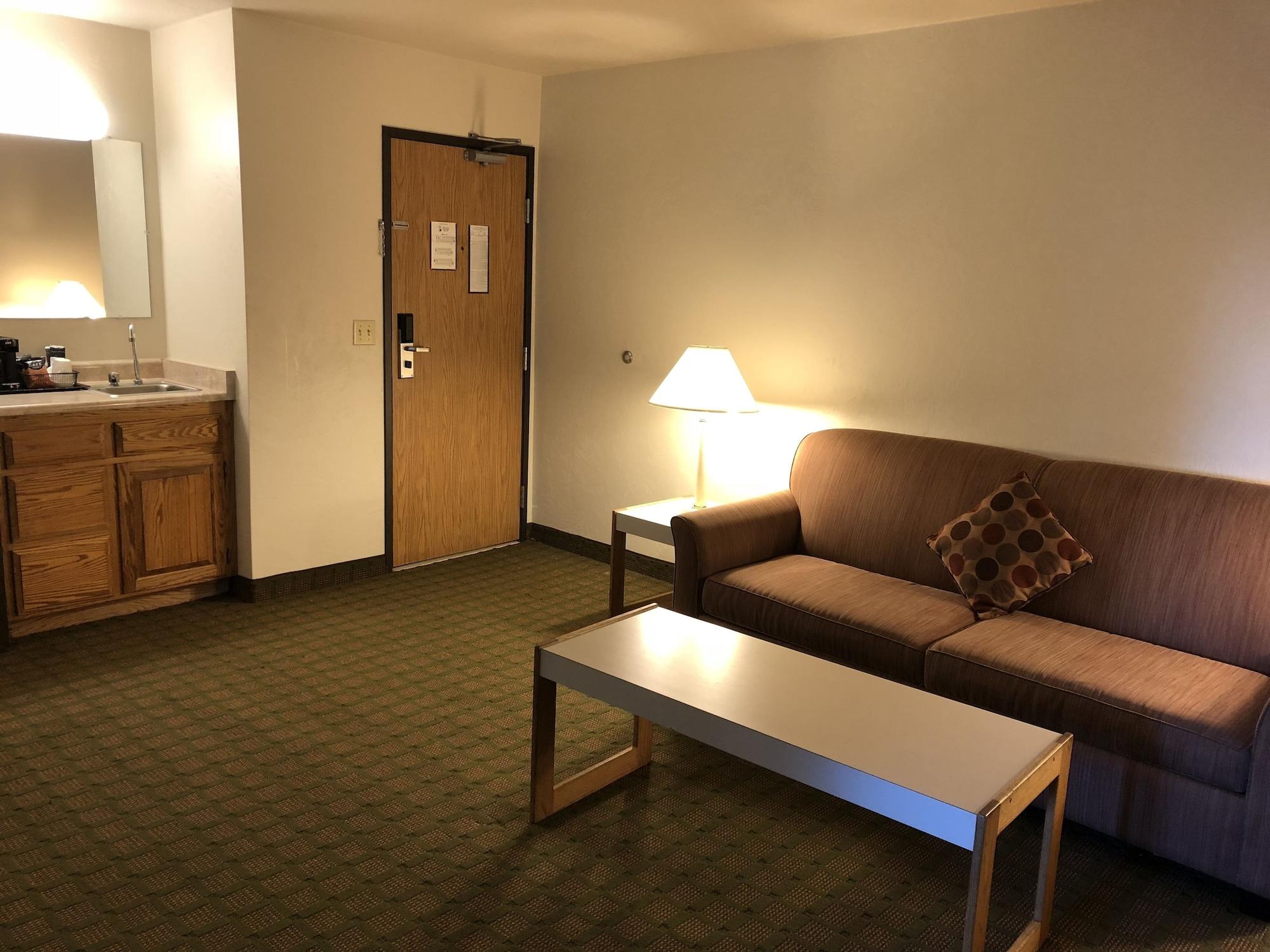 Super 8 By Wyndham Bend Hotel Exterior photo